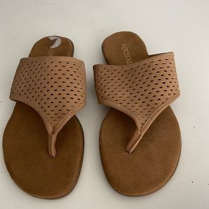 Aerosols comfort sandals